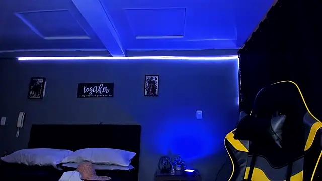 Snapshot of alexgiraldo__ chatting on 7, 10, 2025 alexgiraldo online show from 7, 10, 2025