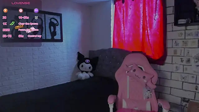 Snapshot of babee_04 chatting on 18, 11, 2025 babee 04 online show from 18, 11, 2025