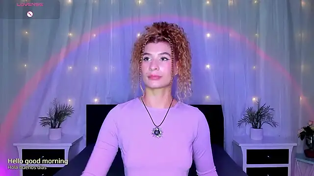 Snapshot of Evolet_Bee chatting on 4, 2, 2026 Evolet Bee online show from 4, 2, 2026