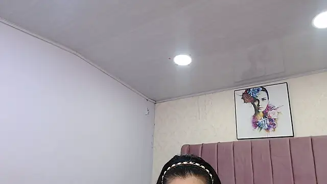 AriannaAdames online show from 16, 4, 2026