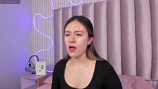 SamanthaPeachss online show from 2, 2, 2026