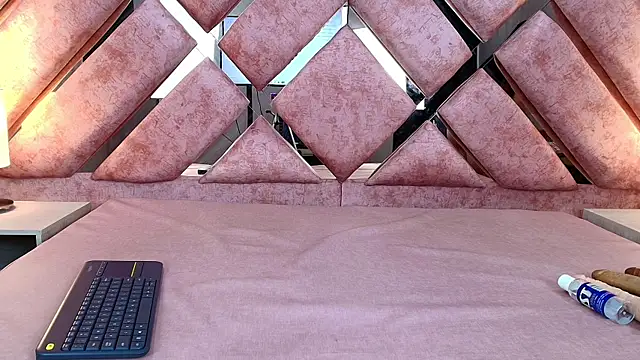 SkarlettAry online show from 13, 11, 2025