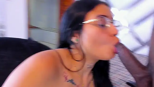 Snapshot of LadyandMaverick chatting on 14, 12, 2025 LadyandMaverick online show from 14, 12, 2025