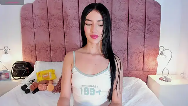 Snapshot of ValeskaZuev1 chatting on 26, 9, 2025 ValeskaZuev1 online show from 26, 9, 2025