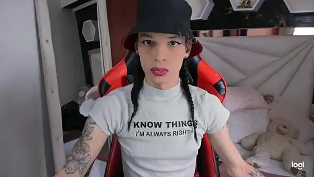 Snapshot of sara_slut21 chatting on 12, 12, 2024 sara slut21 online show from 12, 12, 2024