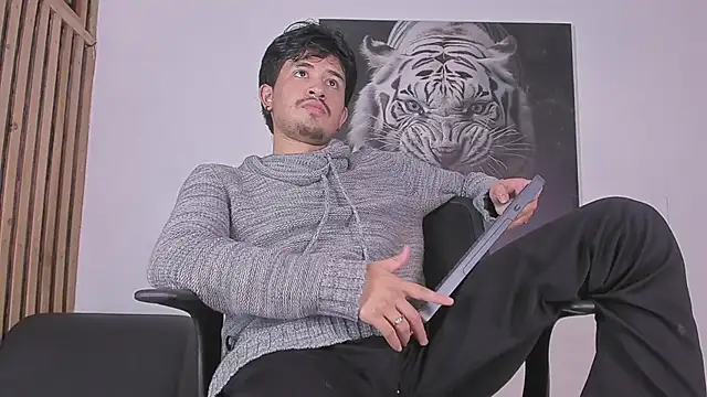 Snapshot of DimitriDeluxe chatting on 16, 10, 2025 DimitriDeluxe online show from 16, 10, 2025