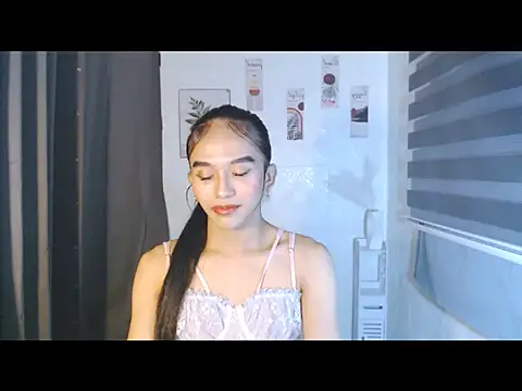 Snapshot of LauraSoHot chatting on 13, 9, 2025 LauraSoHot online show from 13, 9, 2025