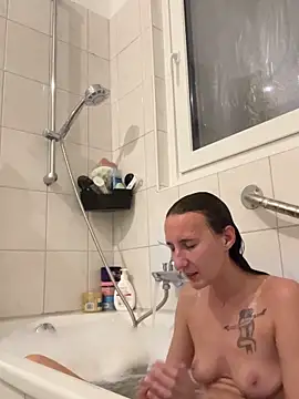 Snapshot of Emilia_Mausi chatting on 20, 9, 2025 Emilia Mausi online show from 20, 9, 2025