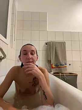 Snapshot of Emilia_Mausi chatting on 6, 10, 2025 Emilia Mausi online show from 6, 10, 2025