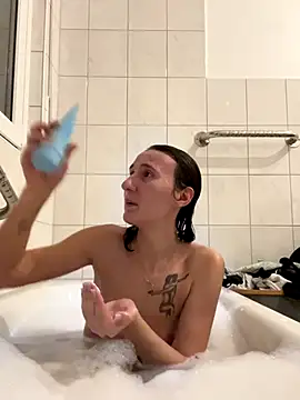 Snapshot of Emilia_Mausi chatting on 13, 10, 2025 Emilia Mausi online show from 13, 10, 2025