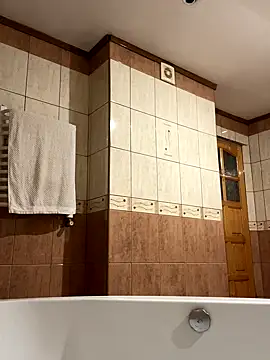 Snapshot of Emilia_Mausi chatting on 19, 10, 2025 Emilia Mausi online show from 19, 10, 2025