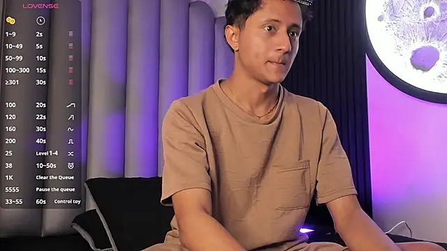  Leohot  online show from 22, 10, 2025