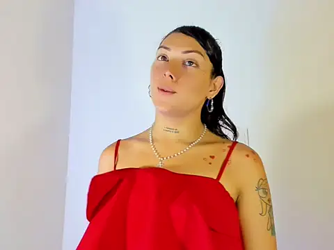 Snapshot of Megan_Gil_ chatting on 9, 9, 2025 Megan Gil online show from 9, 9, 2025