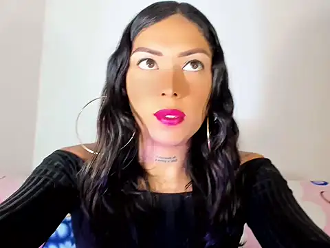 Snapshot of Megan_Gil_ chatting on 15, 10, 2025 Megan Gil online show from 15, 10, 2025