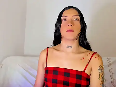 Snapshot of Megan_Gil_ chatting on 21, 10, 2025 Megan Gil online show from 21, 10, 2025