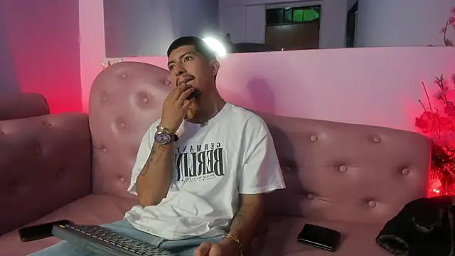 AxelAndJeremy online show from 28, 9, 2025