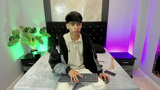 OnlyJos online show from 12, 10, 2025