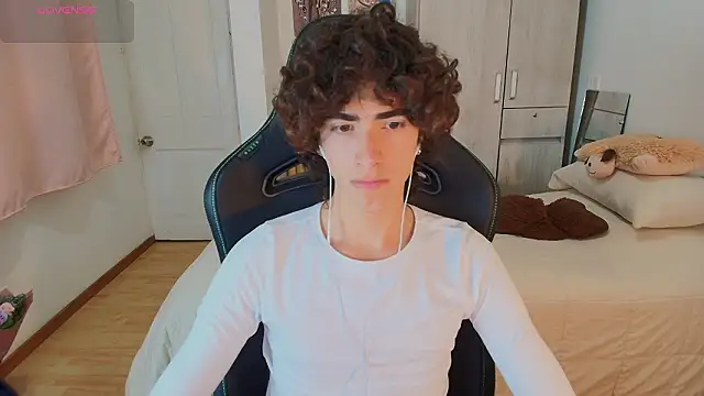 Nude Boy18 online show from 3, 2, 2026