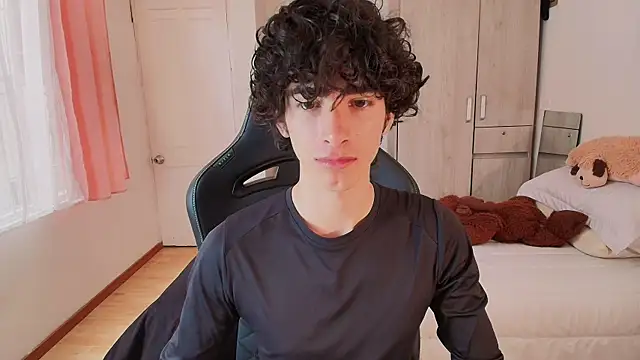 Nude Boy18 online show from 17, 5, 2026