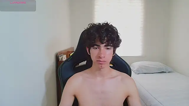 Snapshot of Nude_Boy18 chatting on 11, 6, 2026 Nude Boy18 online show from 11, 6, 2026