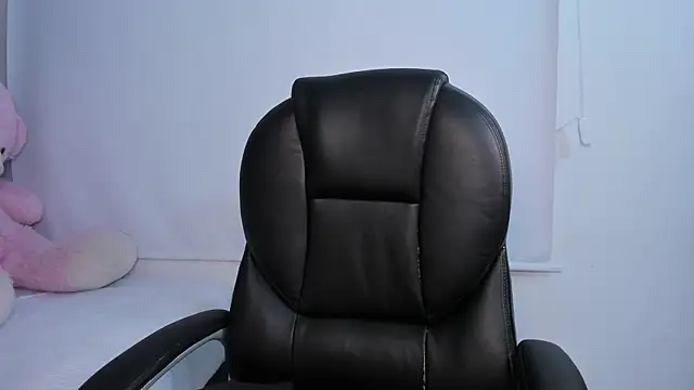 momo ayasse online show from 18, 3, 2026