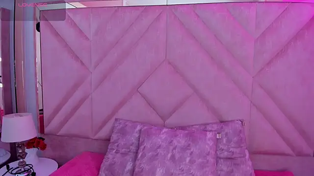 SofiJones  online show from 25, 9, 2025