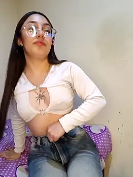 StefaniaFoxx  online show from 19, 4, 2026