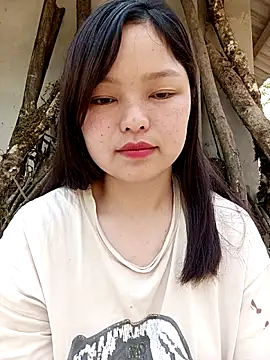 XoiXoi232 online show from 4, 4, 2026