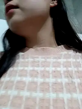 XoiXoi232 online show from 24, 4, 2026