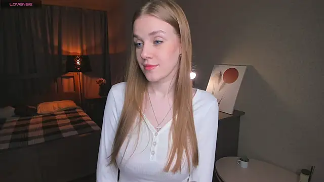 OdellaFrake online show from 6, 11, 2025