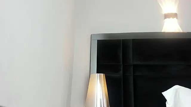 CarolineLee  online show from 18, 3, 2026