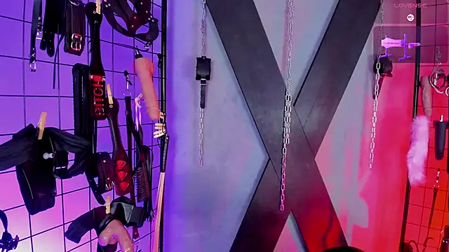 VictoryaLiah BDSM online show from 3, 11, 2025