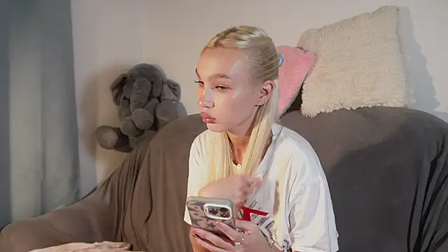 cuteleraay online show from 31, 7, 2026