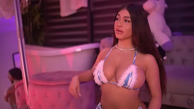 BellaNoirre online show from 4, 12, 2025