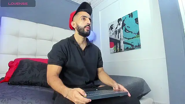 Yiyo10  online show from 7, 2, 2026