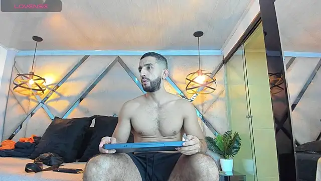 Yiyo10  online show from 8, 4, 2026