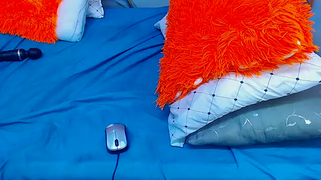 SEXYELLOWALICE online show from 15, 2, 2026