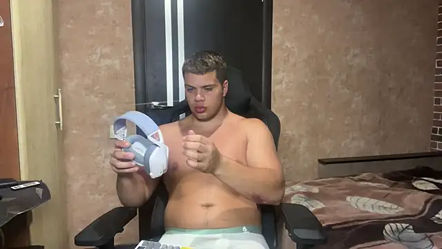 Snapshot of MusclePhantom chatting on 28, 5, 2026 MusclePhantom online show from 28, 5, 2026