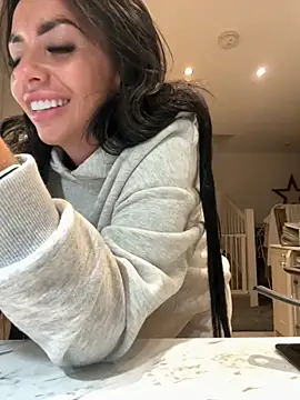 BELLABLACKXUK online show from 24, 9, 2025