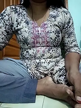 Snapshot of Rina-2 chatting on 23, 9, 2025 Rina-2 online show from 23, 9, 2025