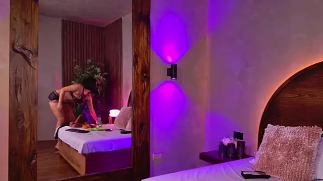 renata black  online show from 11, 4, 2026