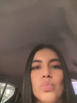 renata black  online show from 15, 4, 2026