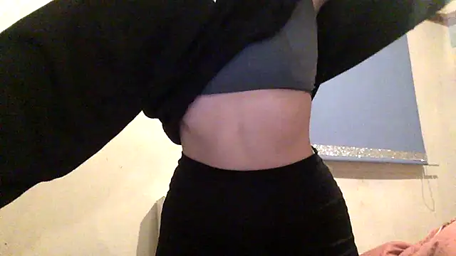 Snapshot of Bellababexox chatting on 18, 10, 2025 Bellababexox online show from 18, 10, 2025