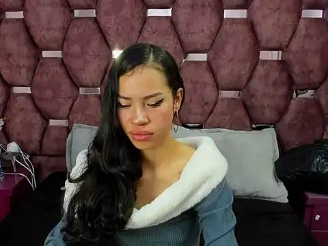 Nanis James online show from 25, 3, 2026