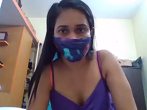 Snapshot of Curvyqueenz chatting on 6, 11, 2025 Curvyqueenz online show from 6, 11, 2025