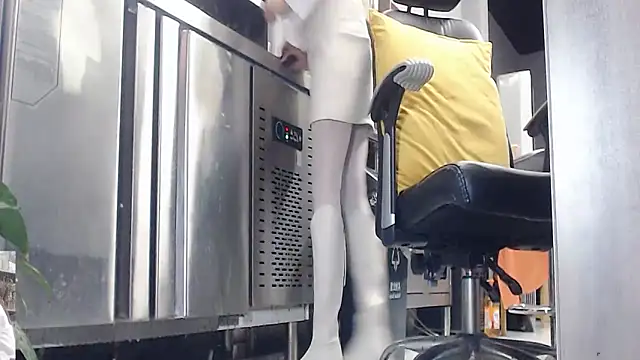 Eileen-L online show from 30, 9, 2025