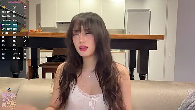 Snapshot of SweetSakuraJane chatting on 8, 3, 2026 SweetSakuraJane online show from 8, 3, 2026