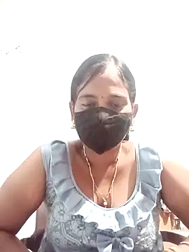 Snapshot of Naina_telugu_ chatting on 20, 10, 2025 Naina telugu online show from 20, 10, 2025