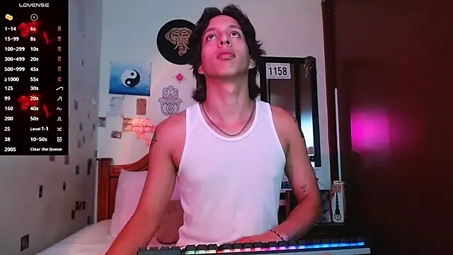 Snapshot of DannyPhantom555 chatting on 16, 12, 2025 DannyPhantom555 online show from 16, 12, 2025