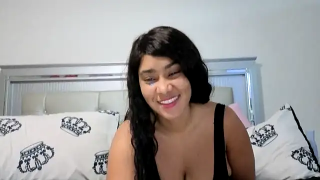 LuckyKhloe online show from 17, 9, 2025